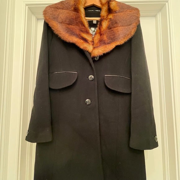 Woman coat - Picture 2 of 2